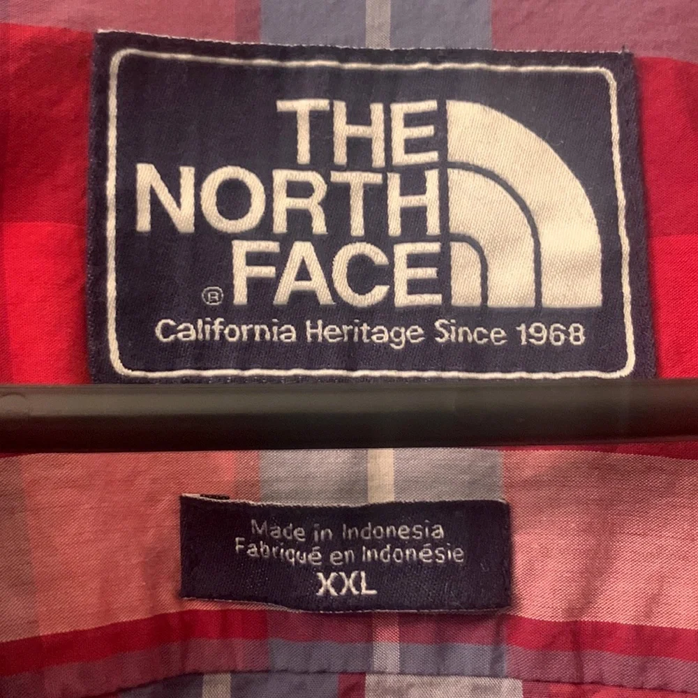 THE NORTH FACE Buttoned down Shirt